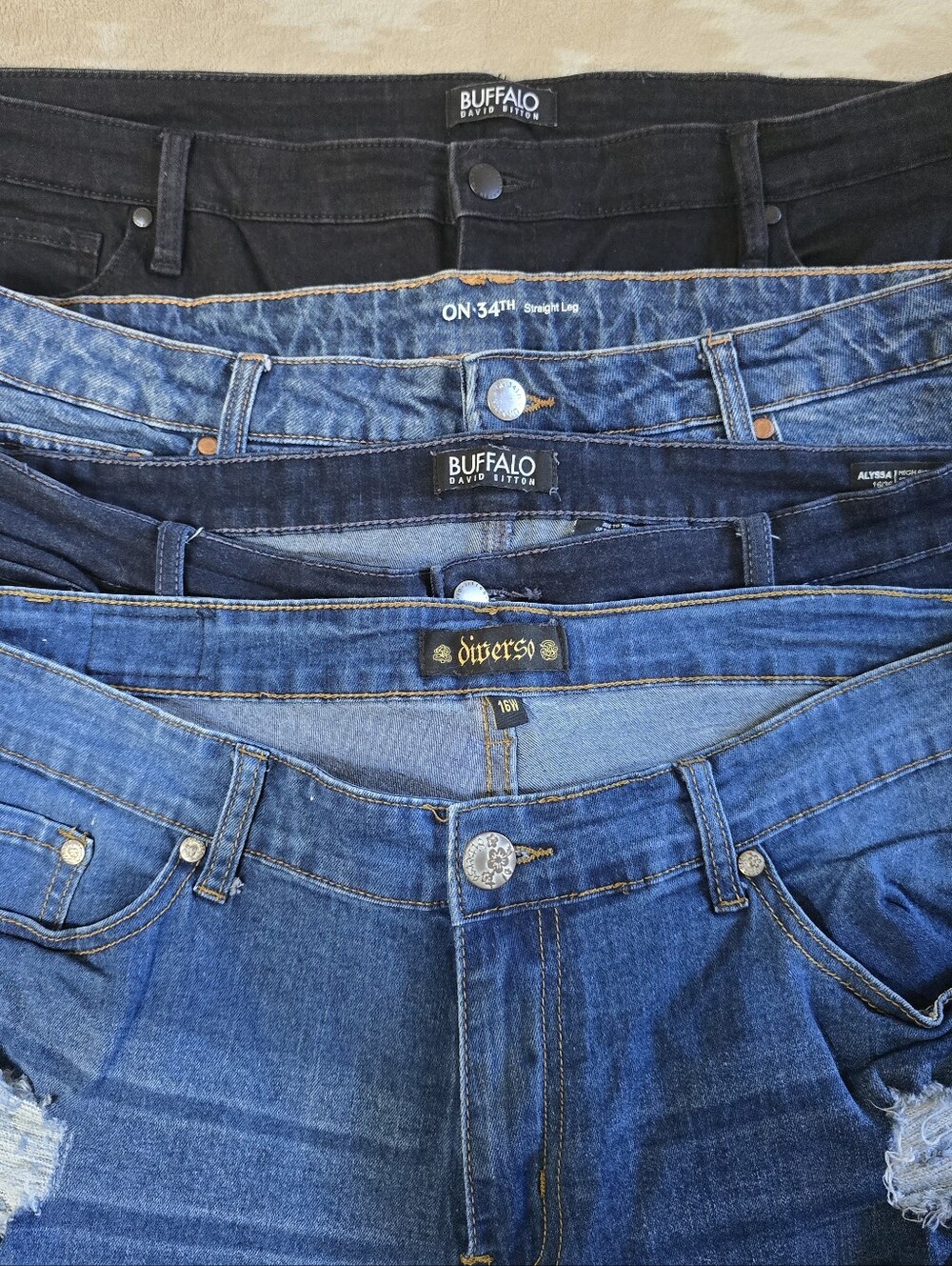 Buffalo, Diverso, On 34th - Women’s Jeans and Capris Size 16 Waist 36 - Lot of 4